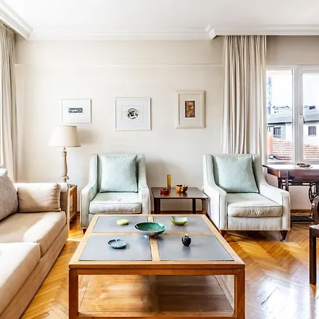 Stylish And Spacious Flat In Erenkoy Apartment *