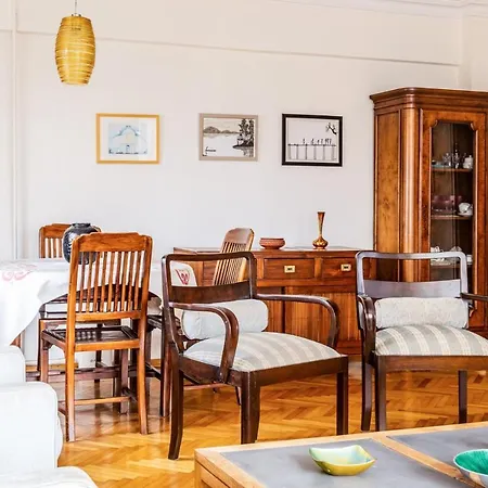 Stylish And Spacious Flat In Erenkoy Apartment