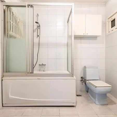 Stylish And Spacious Flat In Erenkoy * Стамбул