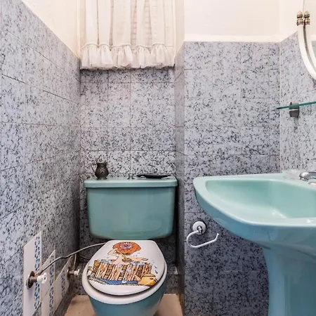 Stylish And Spacious Flat In Erenkoy